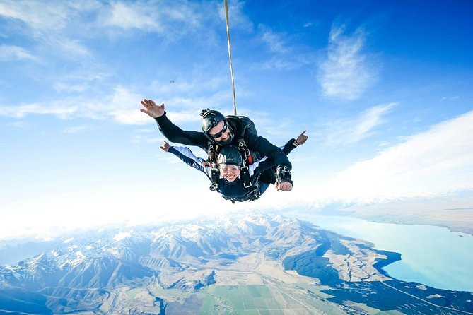 Skydive Mt. Cook - 70+ Seconds of Freefall from 16,500ft - Arriving at Pukaki Airport