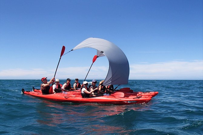 Southern Duo kayak & walk tour - Paddling toward little Adele Island