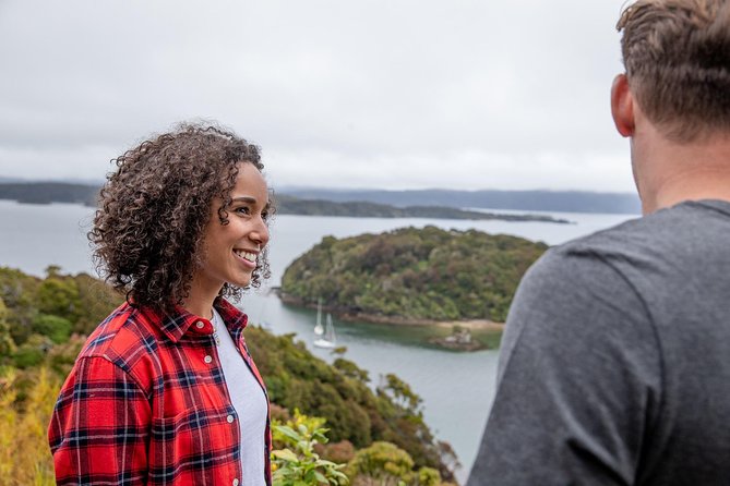 Stewart Island: Village and Bays Tour - What the 90-minute format feels like
