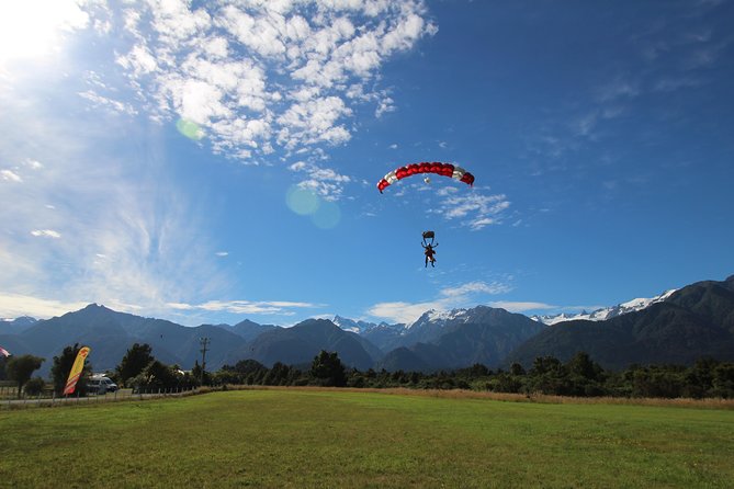 Tandem Skydive 13,000ft from Franz Josef - The strongest part: calm staff and clear guidance