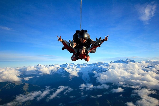 Tandem Skydive 18,000ft from Franz Josef - Who will enjoy this most