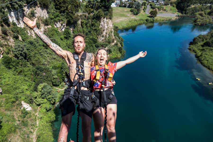 Taupō: AJ Hackett Taupō Bungy - NZ's Highest Water Touch! - A 47-meter leap above the Waikato River