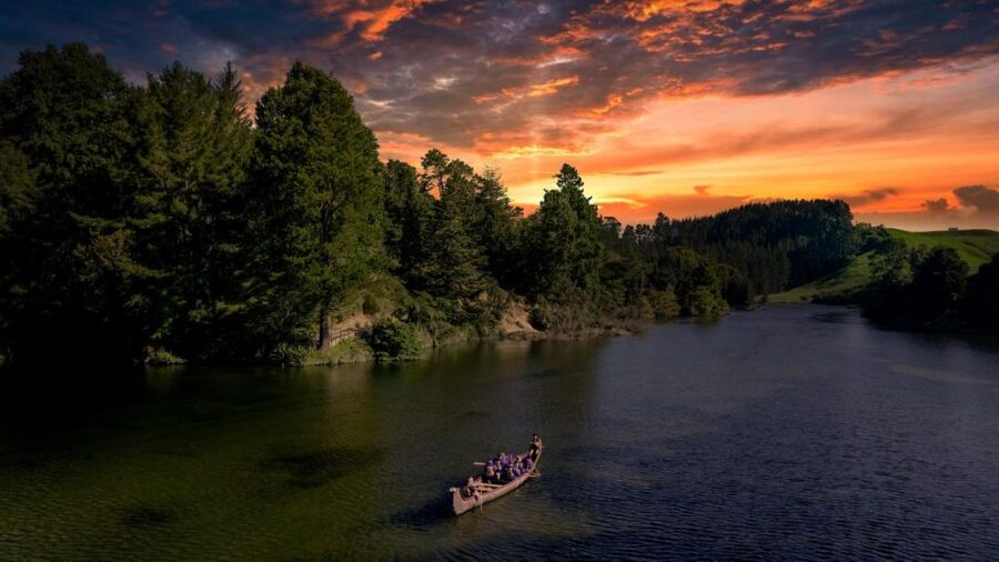 Tauranga: Evening Big Kanu Glowworm Tour - What to wear and what to leave behind