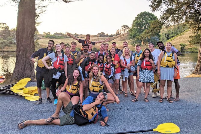 Tauranga: Evening Glowworm Kayak Tour - The return beneath the stars