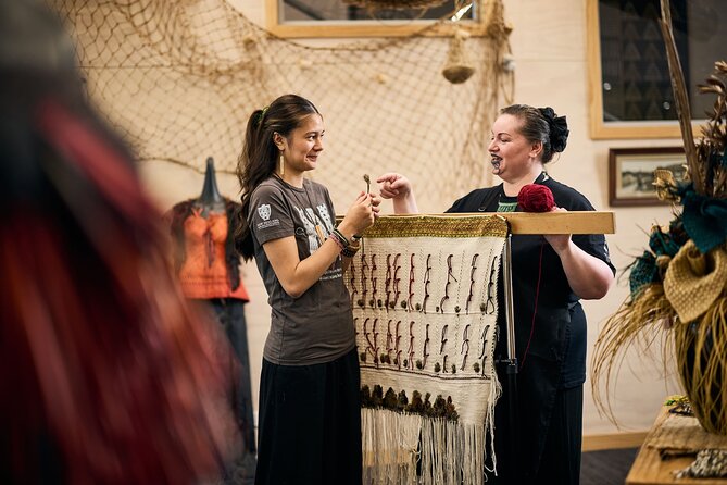 Te Puia: Te Rā Guided Experience - Group size, pacing, and the guide factor