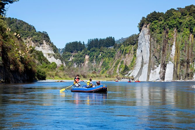 The Awesome Scenic Rafting Adventure - Full Day Rafting on the Rangitikei River - Who will get the most from this rafting day