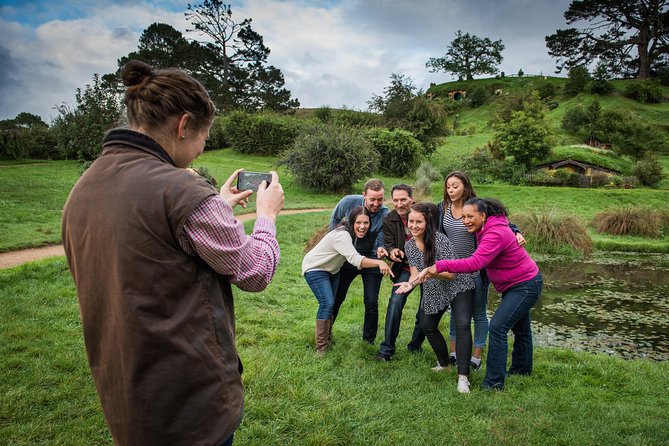 The Hobbiton Movie Set Small-Group Guided Tour from Auckland - The Green Dragon Inn and the included drink