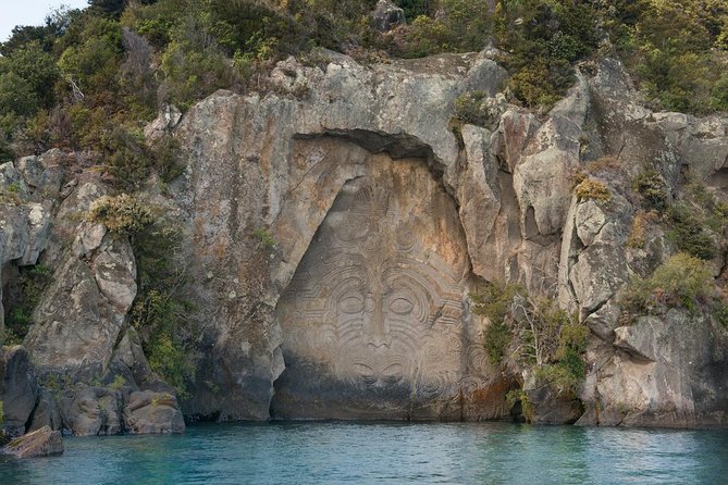 The Maori Carvings Half Day Kayak - Is $83.78 a fair price?