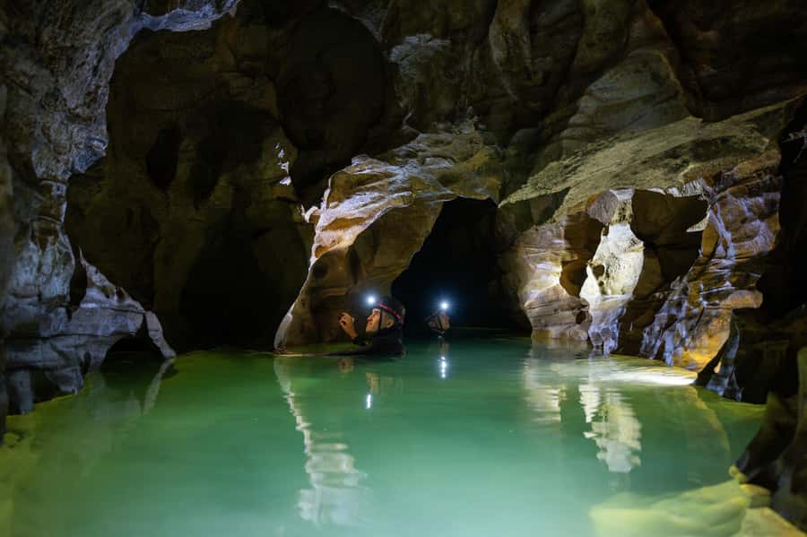 The Waitomo Experience : Okohua Glowworm Cave Tour - The cedar hot tub is more than a nice extra