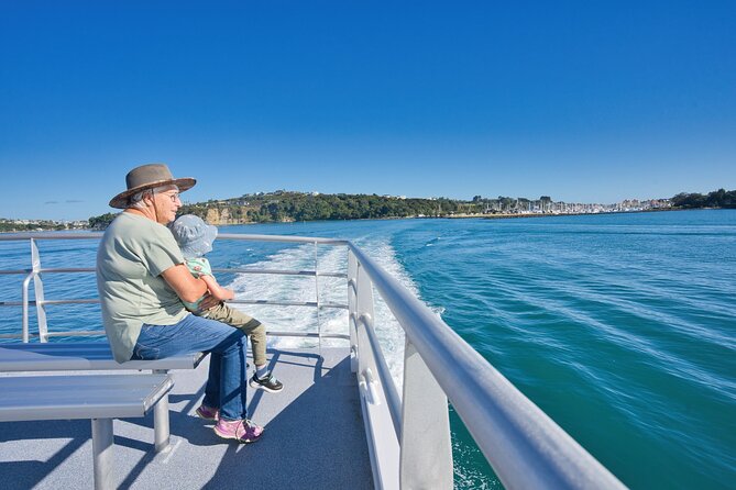 Tiritiri Matangi Island Discovery - from Auckland - Five hours among birds, bush, and sea cliffs
