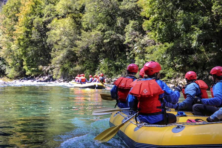 Tongariro River: Grade 3 Whitewater Rafting - The short ride to the upper river