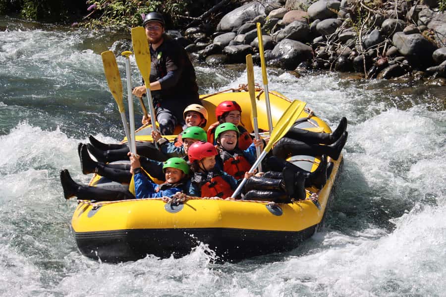 Tongariro River: Grade 3 Whitewater Rafting - Tackling 60-plus Grade 3 rapids