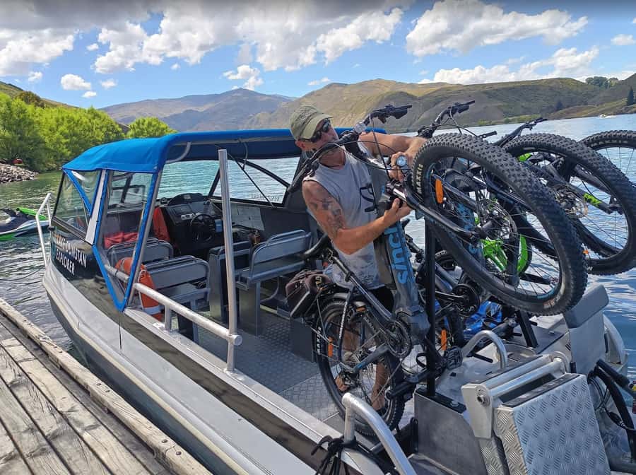 Ultimate Lake Dunstan Bike Hire, Shuttles And Boat Return - Riding the first section toward Carrick Winery