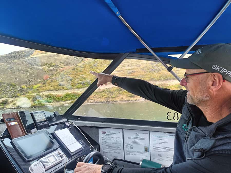 Ultimate Lake Dunstan Bike Hire, Shuttles And Boat Return - Clip-ons, climbs and the Hugo suspension bridge