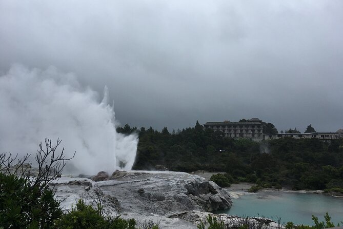 Volcanic Rotorua Day Trip from Auckland - Lake Rotorua and the final scenic stops