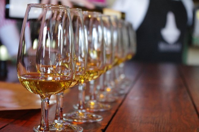 Waiheke island Wine Tours - PREMIUM wine tasting MAX 11 clients ! - Who will enjoy this tour most