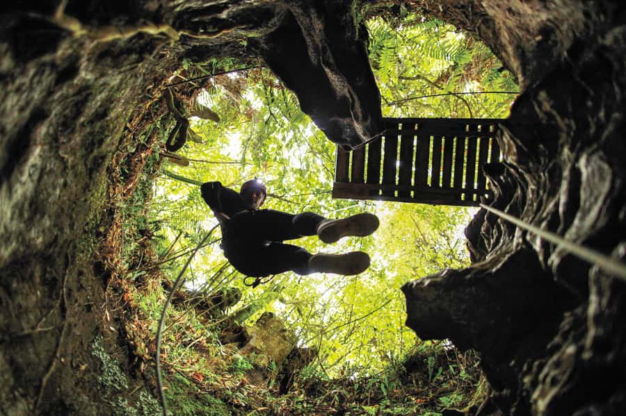 Waitomo Caves Black Abyss Ultimate Caving Experience - The 35-meter descent into Ruakuri Cave