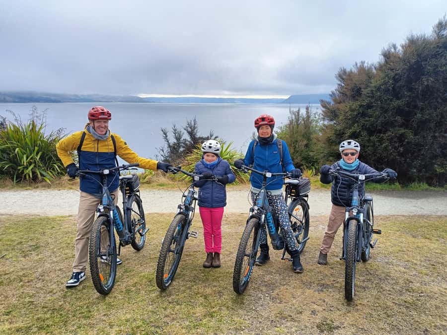 Wānaka And Hāwea: Trail Ride on Bike or E-Bike - Albert Town and the Pembroke Patisserie pause
