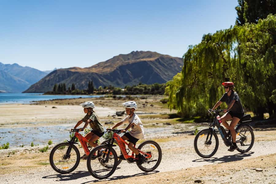 Wānaka: Gladstone Track and Wanaka Trails on Bike or eBike - The Gladstone Track along Lake Hāwea