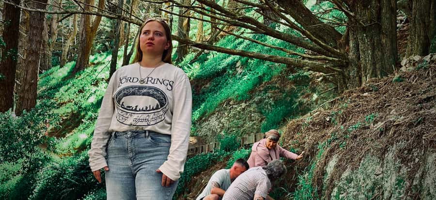 Wellington: Original LOTR Half-Day Experience with Weta - Starting in central Wellington and at Embassy Cinema