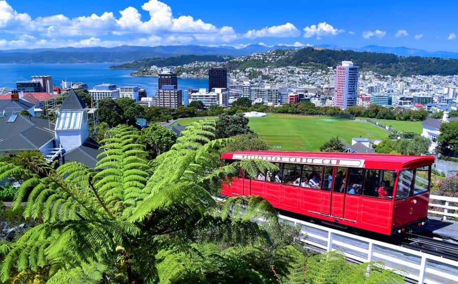 Wellington: Return Cable Car Ticket - One way or return: choosing the better ticket