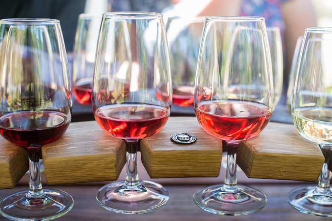 Wine Tour with Wine Tasting from Wanaka - The barrel-cooked lunch at about 2:30 p.m.